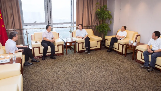 供应链综合商业服务平台迈进浙江第一站 — — AG贵宾会与温州交运集团战略签约